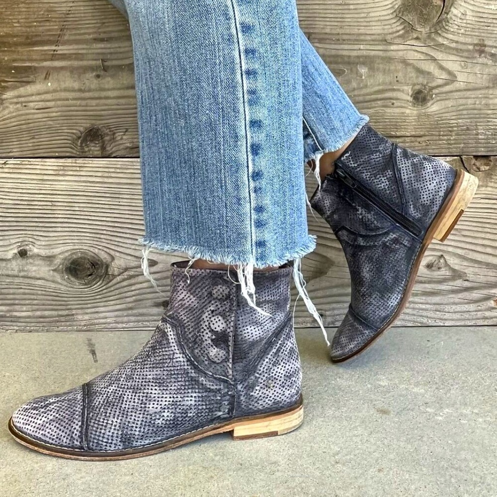 Free People Navy Perforated Leather Snap Button Zip Ankle Booties 40 - Picture 2 of 16